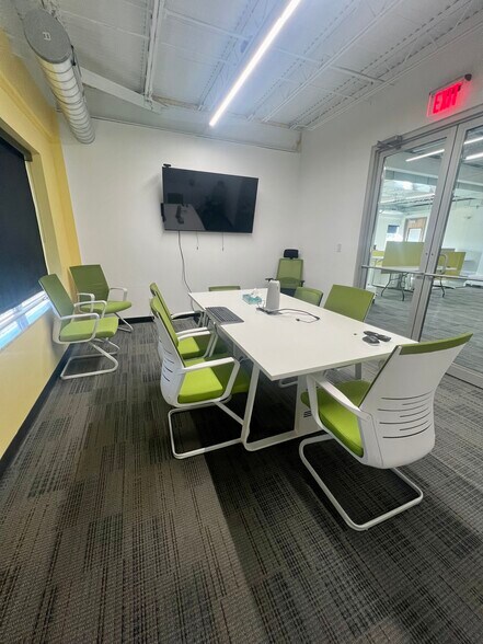 More Photos Of 1119 N Keystone Way, Carmel Medical For Lease