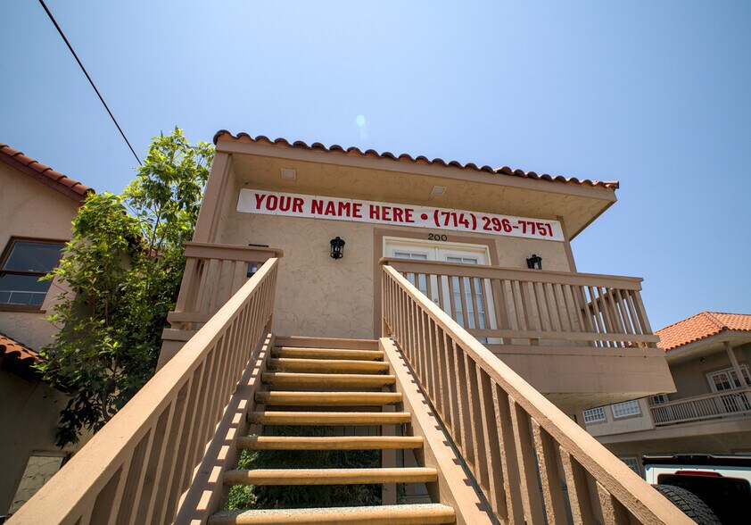 More Photos Of 300 N Tustin Ave, Santa Ana Office For Lease