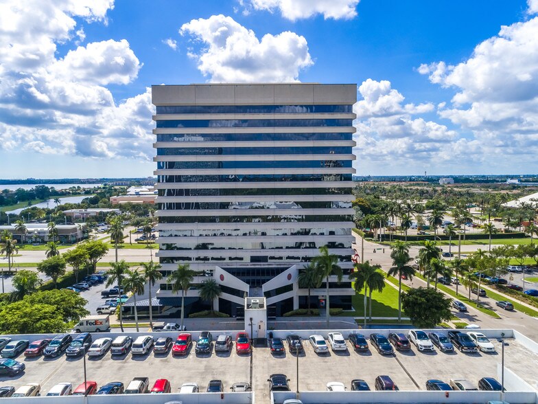 More Photos Of 1555 Palm Beach Lakes Blvd, West Palm Beach Office For Lease