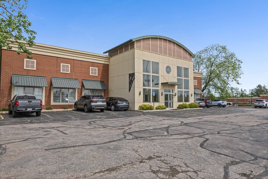 Primary Photo Of 32875 Solon Rd, Solon Medical For Lease