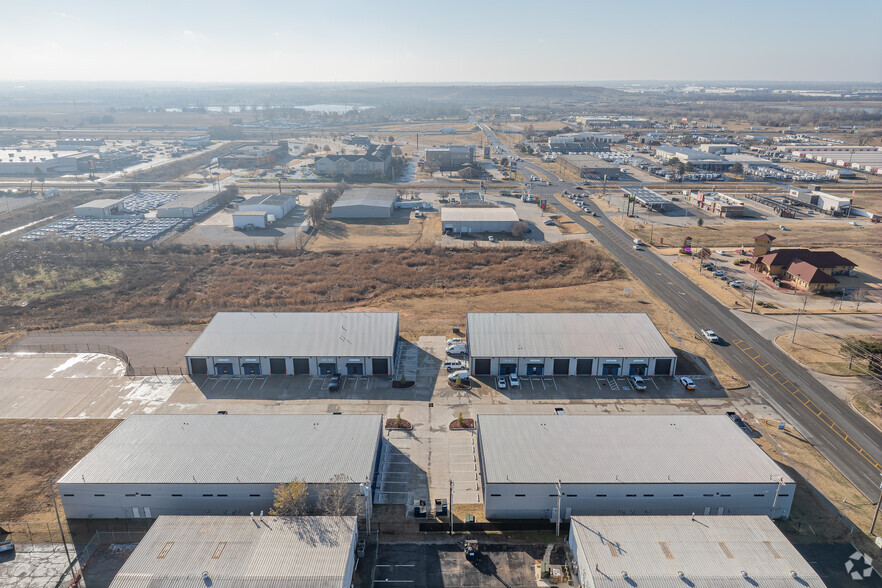 More Photos Of 20 N Rockwell Ave, Oklahoma City Unknown For Lease