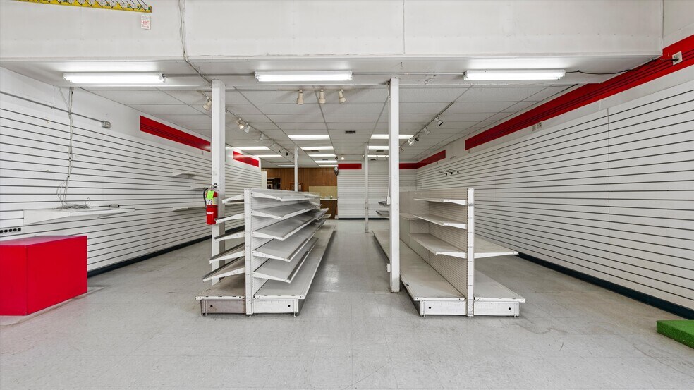 More Photos Of 1722 Morgan Rd, Sunnyside Warehouse For Sale