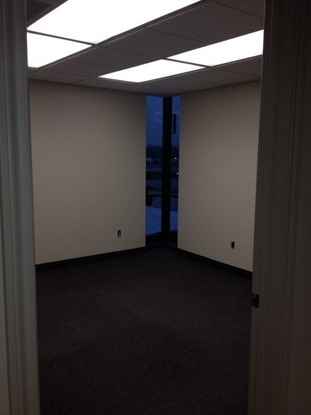 More Photos Of 5208 Airport Fwy, Haltom City Office For Lease