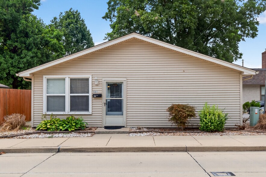 More Photos Of 638 Main St, Columbia Office For Sale