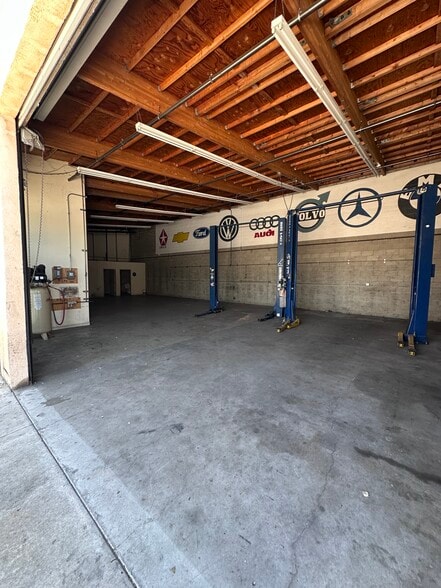 More Photos Of 11318-11328 Garvey Ave, El Monte Auto Repair For Lease