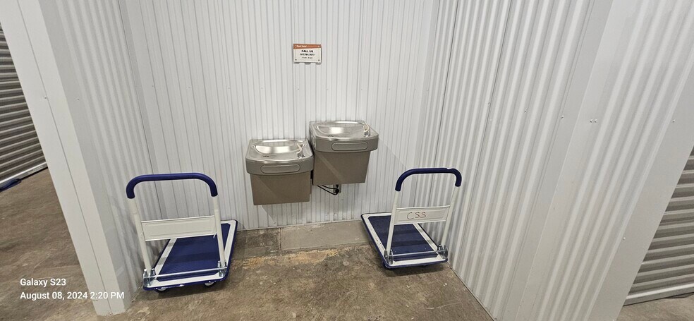 More Photos Of 2630 E Grand River Ave, Howell Self Storage For Sale