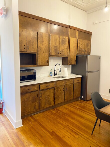 More Photos Of 620 Rutherford St, Greenville Loft Creative Space For Lease