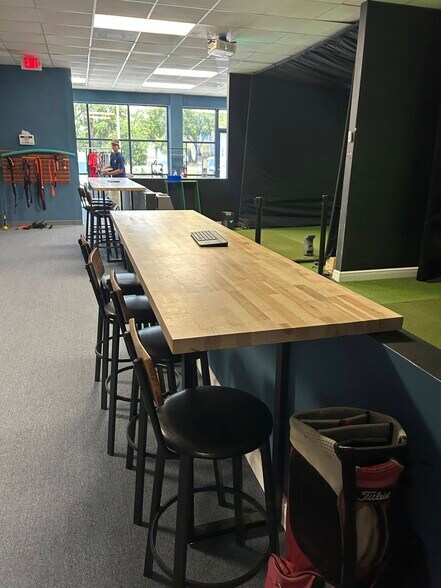 More Photos Of 335 Pineda Ct, Melbourne Unknown For Lease
