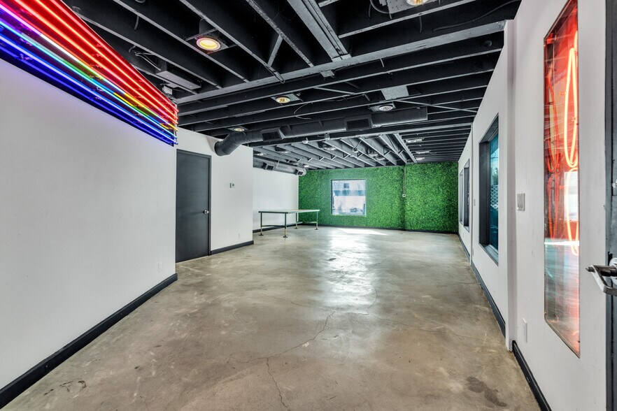 More Photos Of 5008 Venice Blvd, Los Angeles Loft Creative Space For Lease