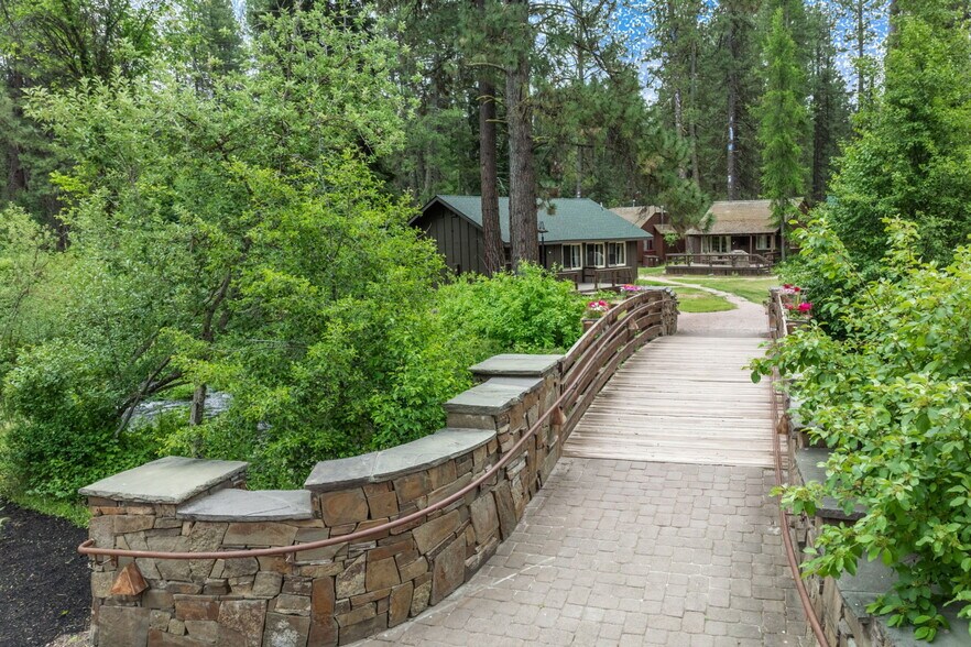 More Photos Of 13375 SW Forest Service Rd, Camp Sherman Hotel For Sale