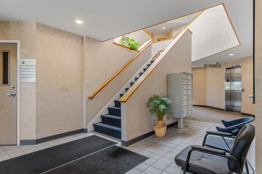 More Photos Of 320 Phillips St, North Kingstown Medical For Sale