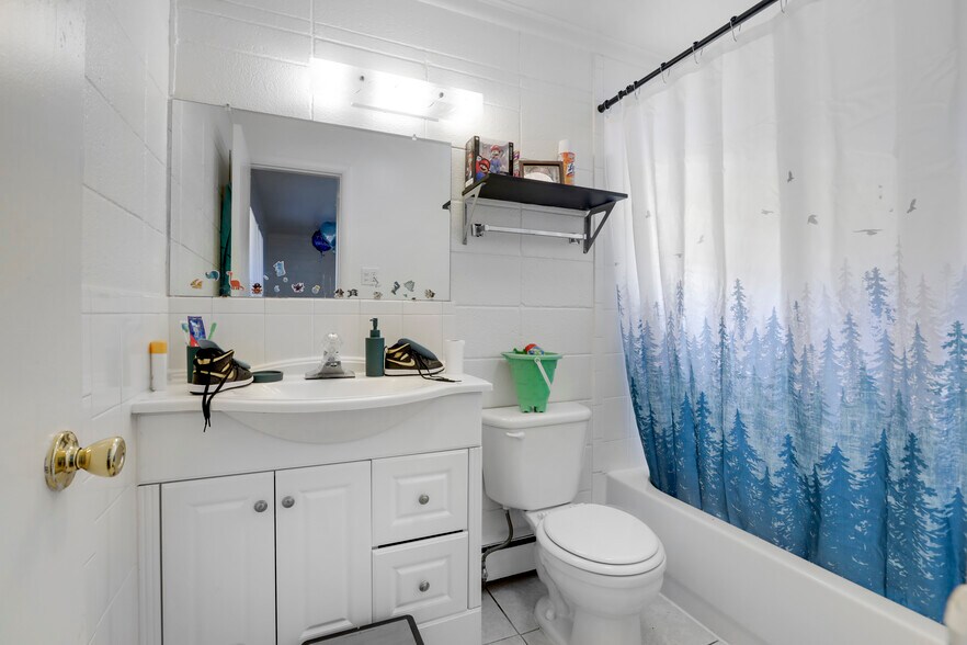 More Photos Of 1045 Balsam St, Lakewood Apartments For Sale