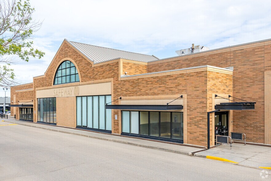 More Photos Of 993 Fir St, Sherwood Park General Retail For Lease