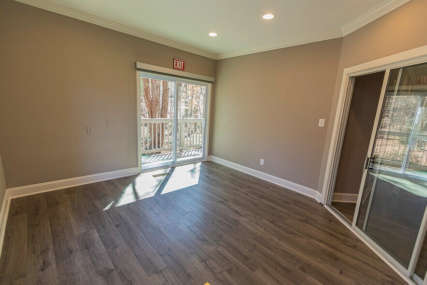 More Photos Of 5501 McNeely Dr, Raleigh Medical For Lease