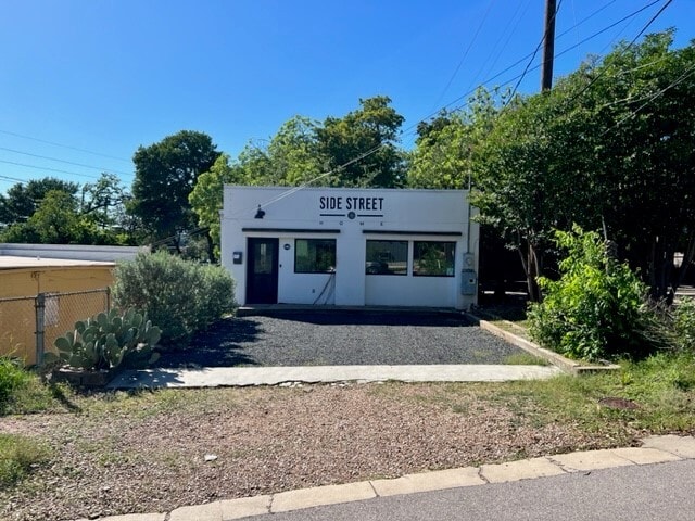 More Photos Of 2500 Lake Austin Blvd, Austin Freestanding For Sale