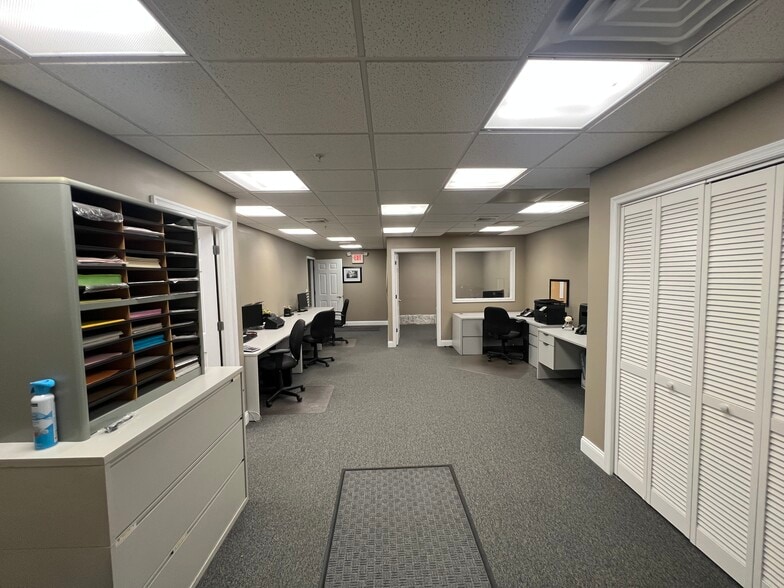 More Photos Of 600 Deer Rd, Cherry Hill Light Distribution For Lease