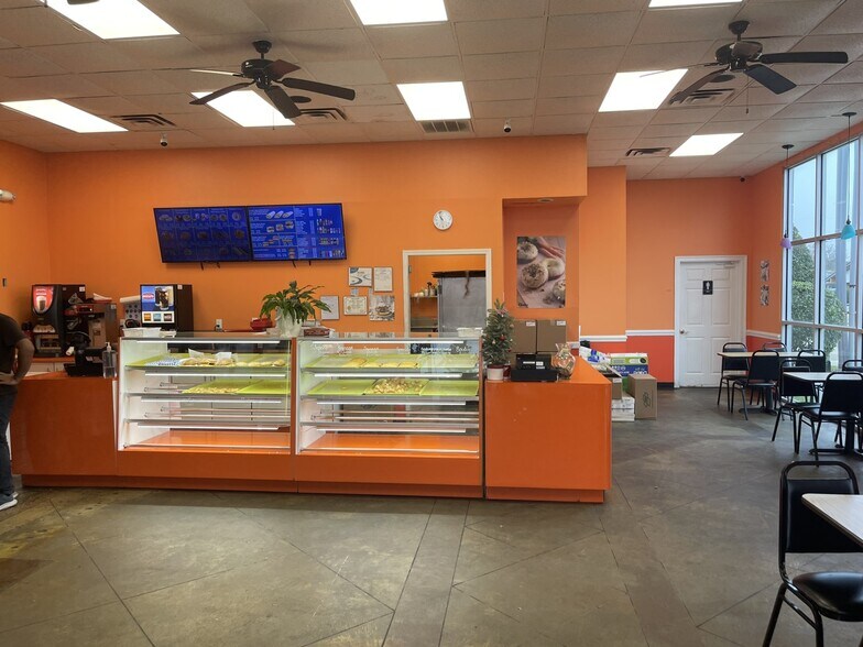 More Photos Of 5810 Main St, Zachary Unknown For Lease