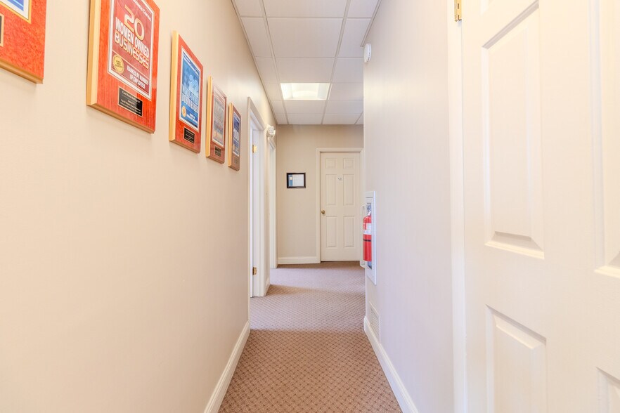 More Photos Of 2703 Mosside Blvd, Monroeville Medical For Lease