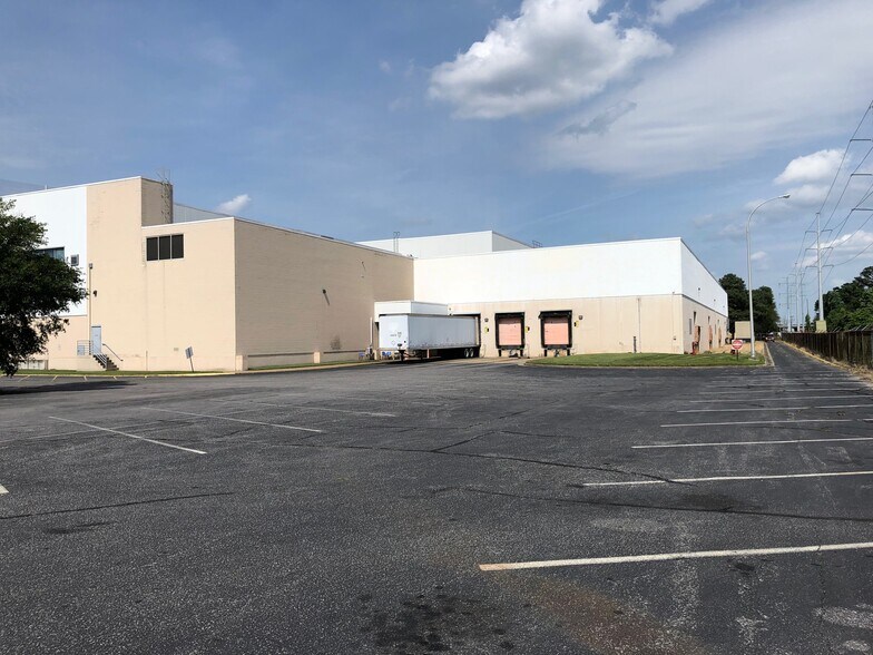 More Photos Of 5429 Greenwich Rd, Virginia Beach Manufacturing For Sale