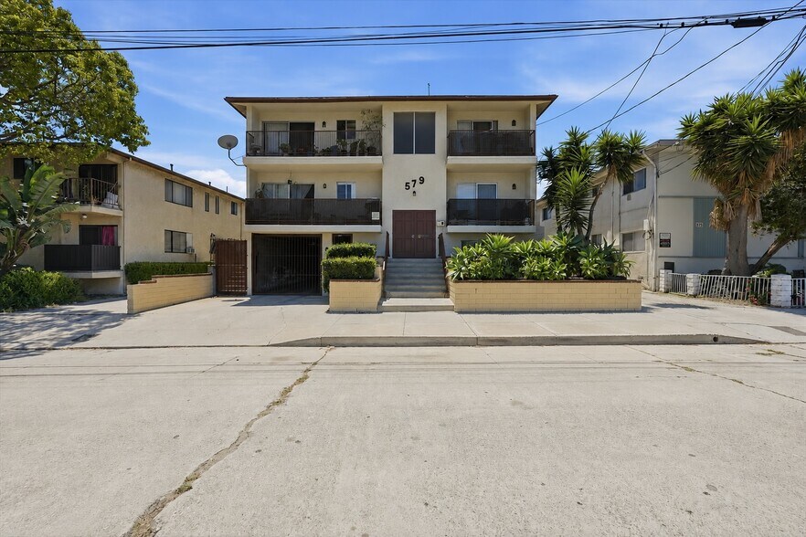 More Photos Of 579 W 14th St, San Pedro Apartments For Sale