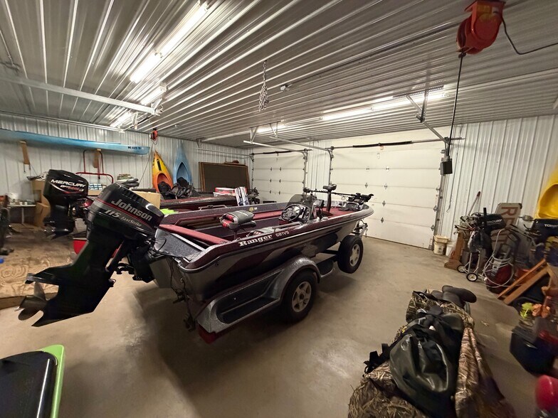 More Photos Of 516 Crystal Ave, Crystal Falls General Retail For Sale