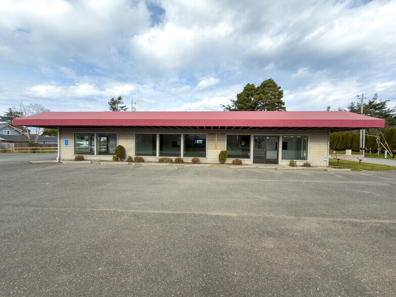 More Photos Of 805 US-101, Bandon General Retail For Sale