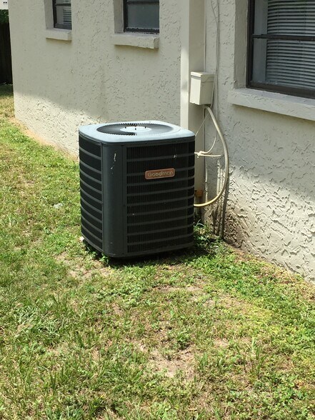 More Photos Of 911 E 108th Ave, Tampa Apartments For Sale