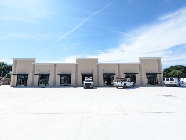 Primary Photo Of 2302 Nall St, Port Neches Storefront For Lease