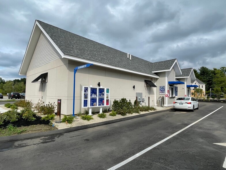 More Photos Of 401-403 Main St, Salem Freestanding For Lease
