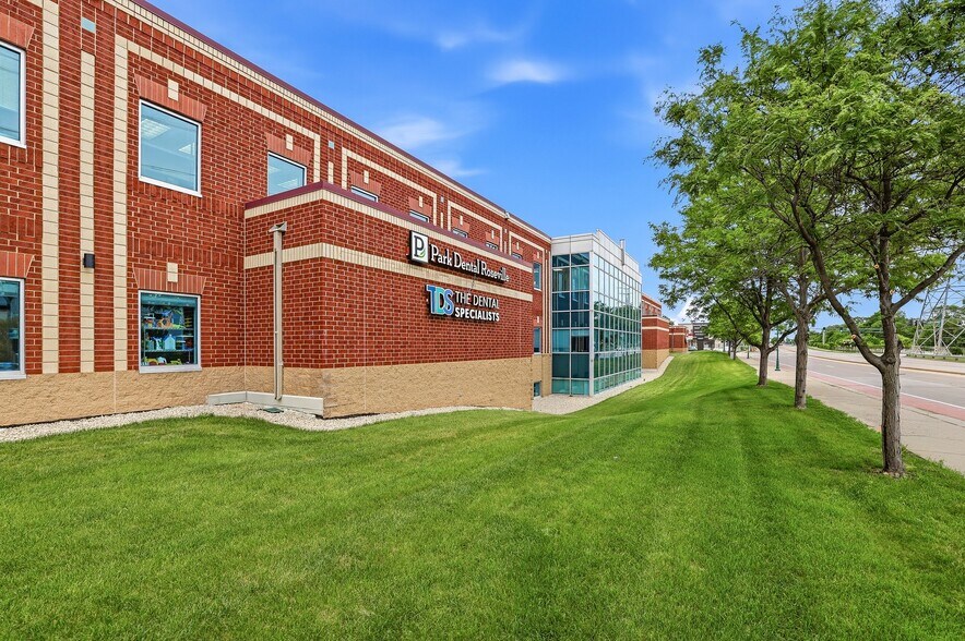 More Photos Of 1835 W County Road C, Roseville Medical For Lease