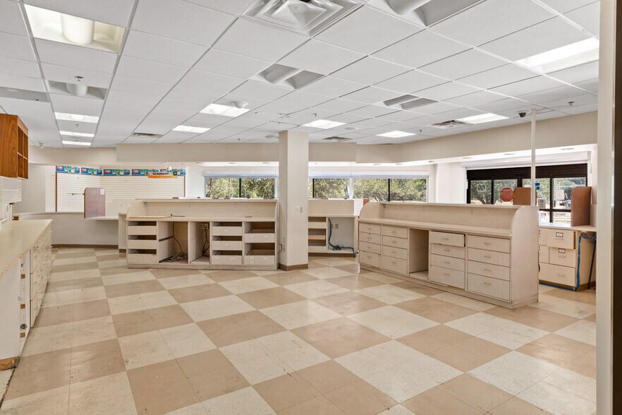 More Photos Of 7700 Main St, Houston Medical For Lease