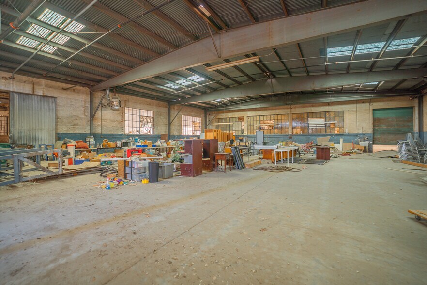 More Photos Of 1209 6th St, Los Banos Storefront For Lease