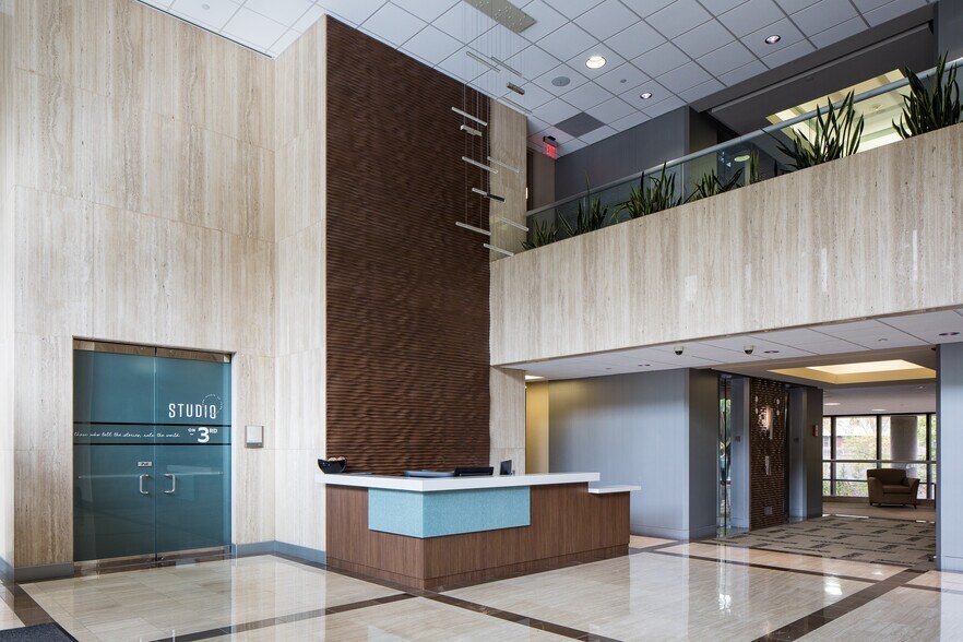 More Photos Of 400 Northridge Rd, Atlanta Office For Lease