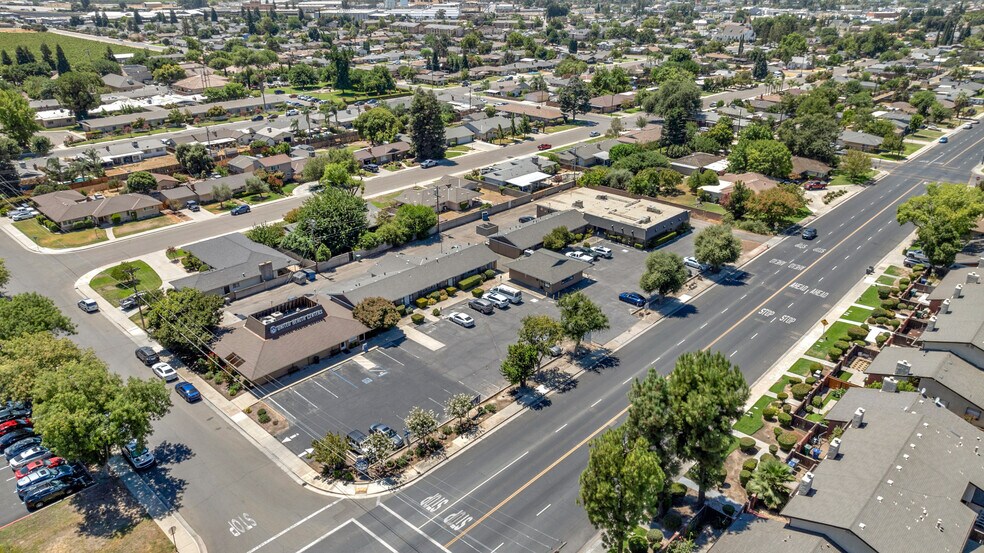 More Photos Of 1215-1239 Rose Ave, Selma Medical For Lease