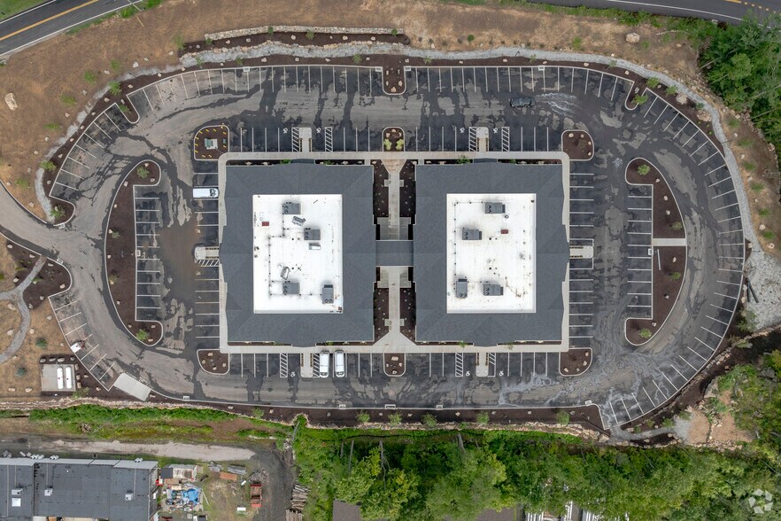 More Photos Of 28 Branford Rd, North Branford Medical For Lease