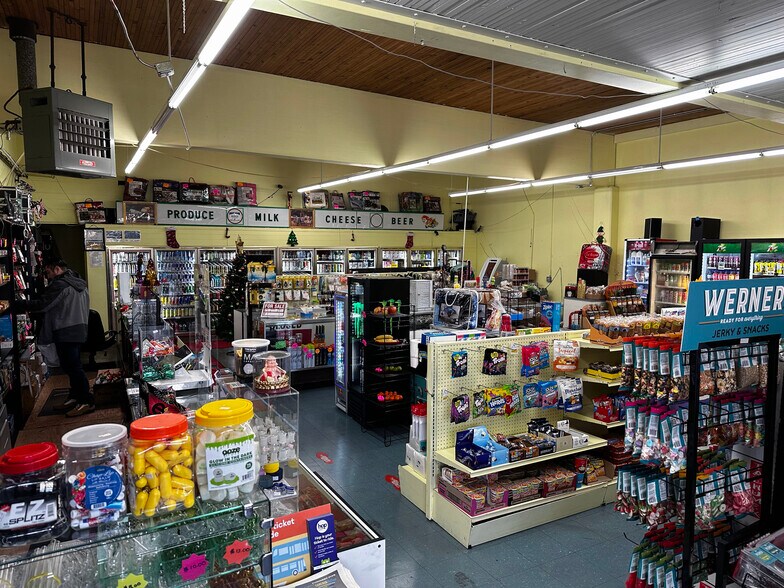 More Photos Of 7320-7330 NE Fremont St, Portland Freestanding For Lease