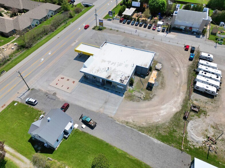 More Photos Of 1727 Division Rd N, Kingsville Restaurant For Sale