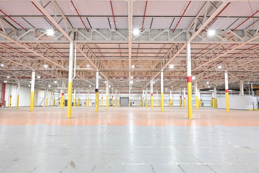 More Photos Of 1101 N Center Rd, Flint Manufacturing For Lease