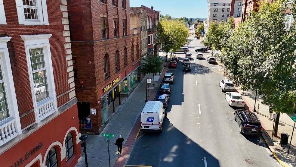 More Photos Of 226-228 High St, Morgantown Storefront For Lease
