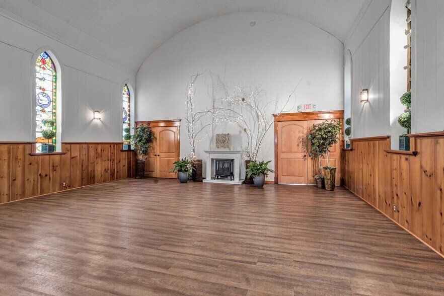 More Photos Of 5107 Langford Rd, North Collins Hospitality For Sale