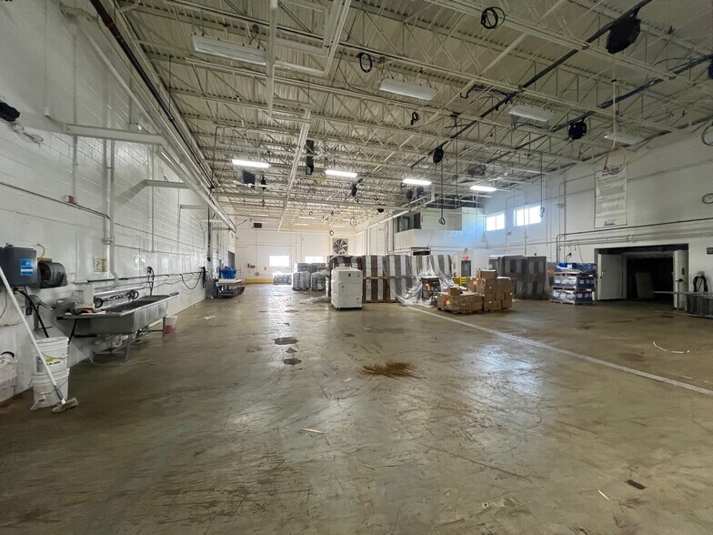 More Photos Of 74 Railroad Ave, Johnston Warehouse For Sale