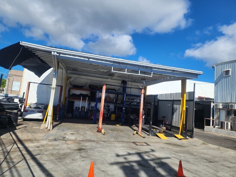 More Photos Of 655 Mapunapuna St, Honolulu Warehouse For Lease