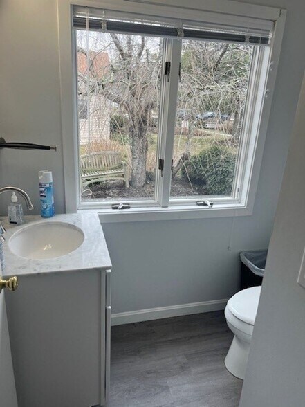 More Photos Of 15 Creek Rd, Marion Office For Sale