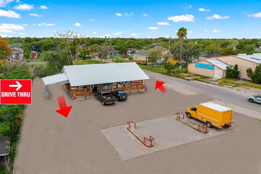 More Photos Of 701 Lincoln Ave, Robstown Convenience Store For Sale