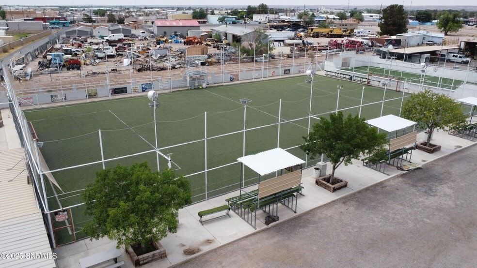 More Photos Of 990 Quesenberry St, Las Cruces Sports And Entertainment For Lease