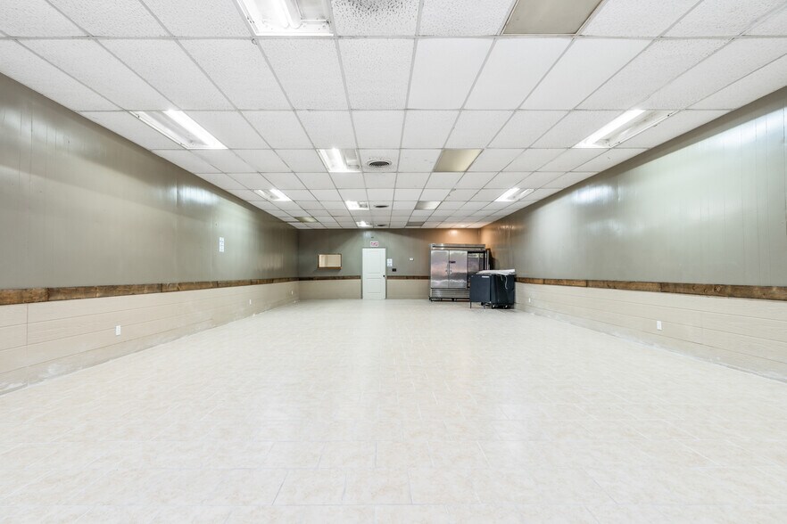 More Photos Of 103 W Main St, Itasca Storefront Retail Office For Lease