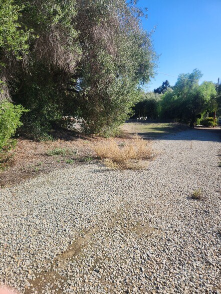 More Photos Of 1252 Navel Pl, Vista Land For Lease