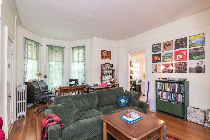 More Photos Of 81 Bridge St, Northampton Multifamily For Sale