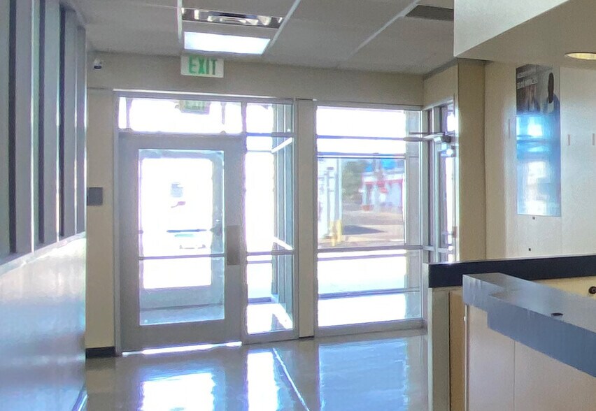 More Photos Of 690 Peoria St, Aurora Office For Lease