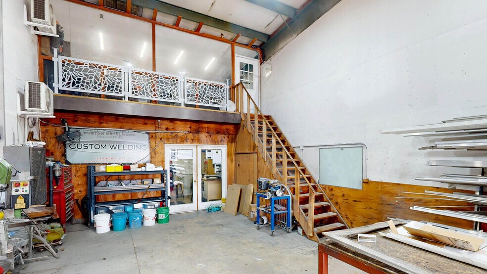 More Photos Of 1800 S Division Ave, Orlando Warehouse For Sale